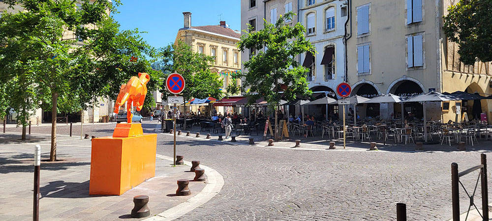 le glacier 8 place des laitiers agen vue generale