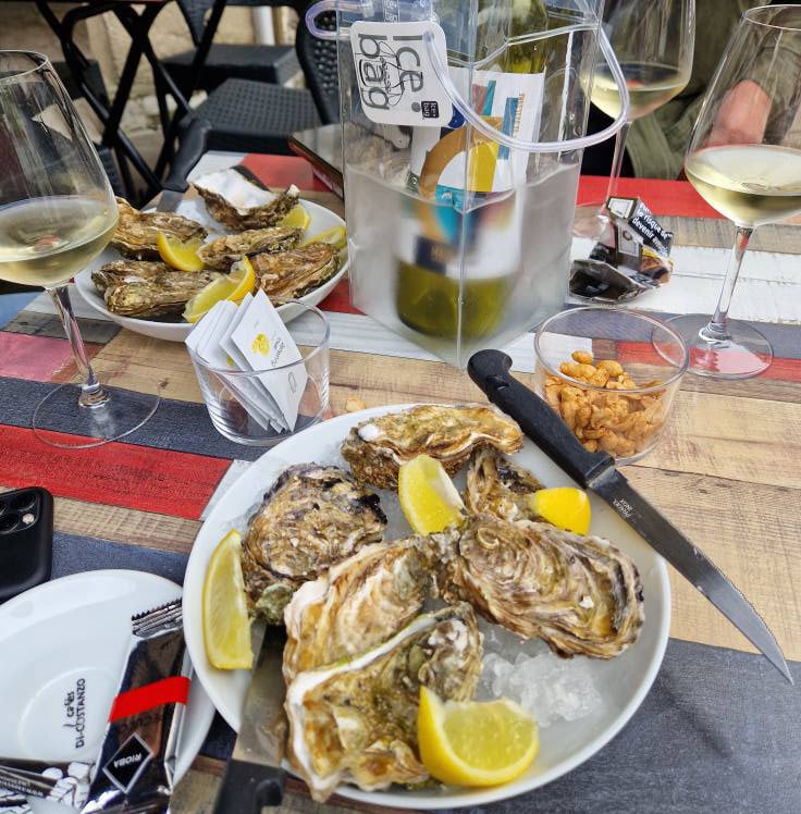 le glacier agen dimanche midi huitres